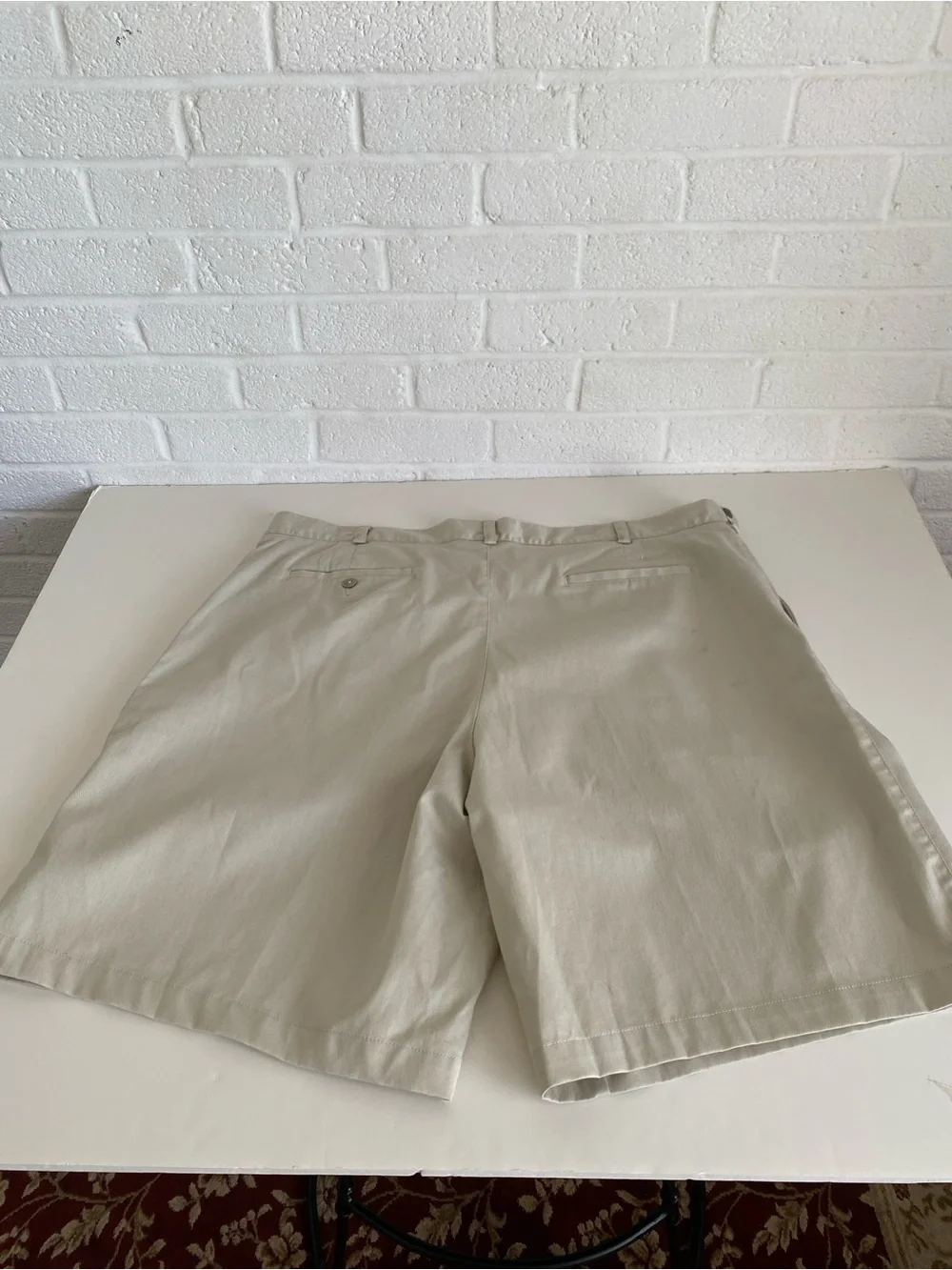 Nike Golf Pleated Flat Front Shorts Beige Khaki Chino Mens Size 42 Classic
